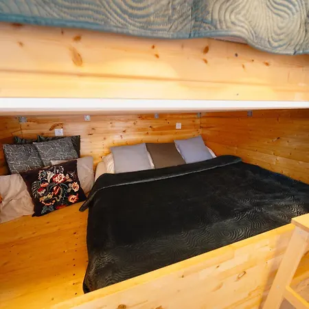 Retreat Tiny House And Sauna Apartment Rehenice