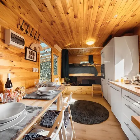 Retreat Tiny House And Sauna Rehenice